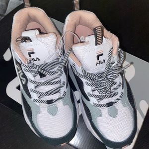Pink and White Fila Sneakers Woman’s